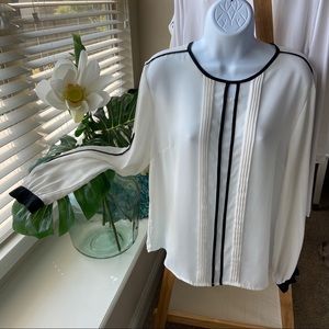 Simply Styled by Sears White and black blouse!